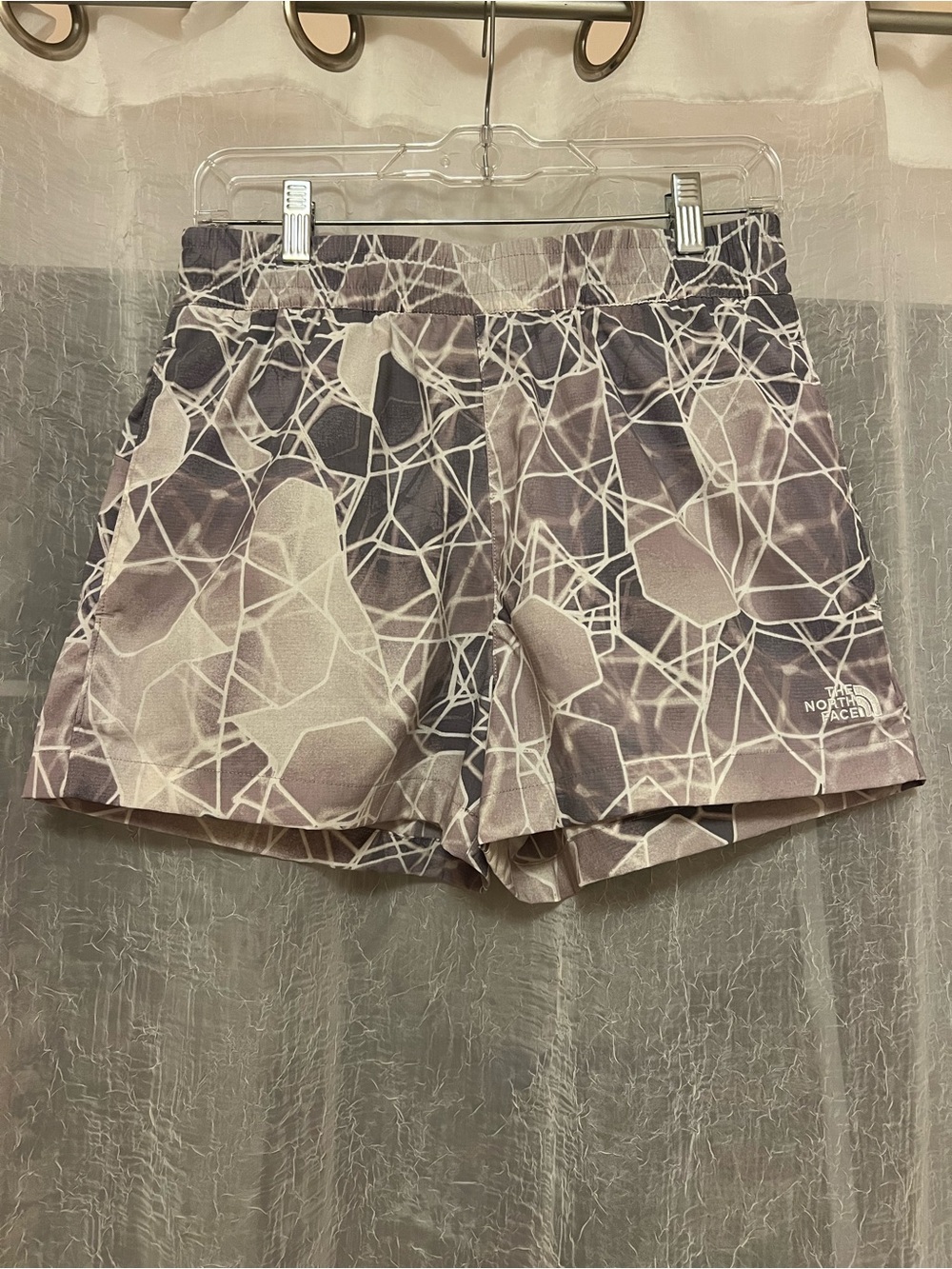 🩶The North Face Women's Class V Pathfinder Pull-On 3'' Shorts - Picture 2 of 8